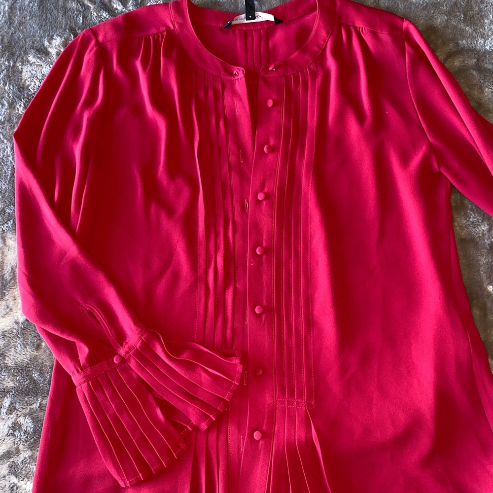 White House Black market blouse